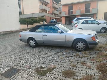 Mercedes 300 CE-24 Cabrio (1992)