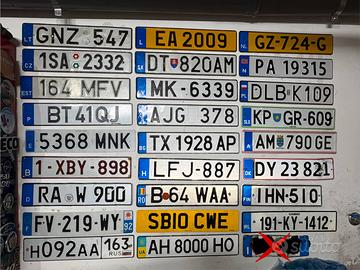 Collezione completa targhe originali auto