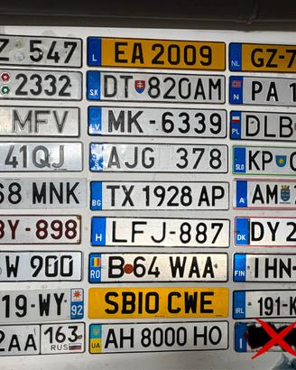 Collezione completa targhe originali auto