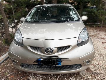 Toyota  aygo Perfetta giri la chiave e viaggi