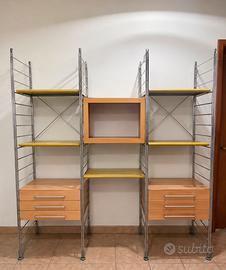 Libreria modulare di design - metallo e legno