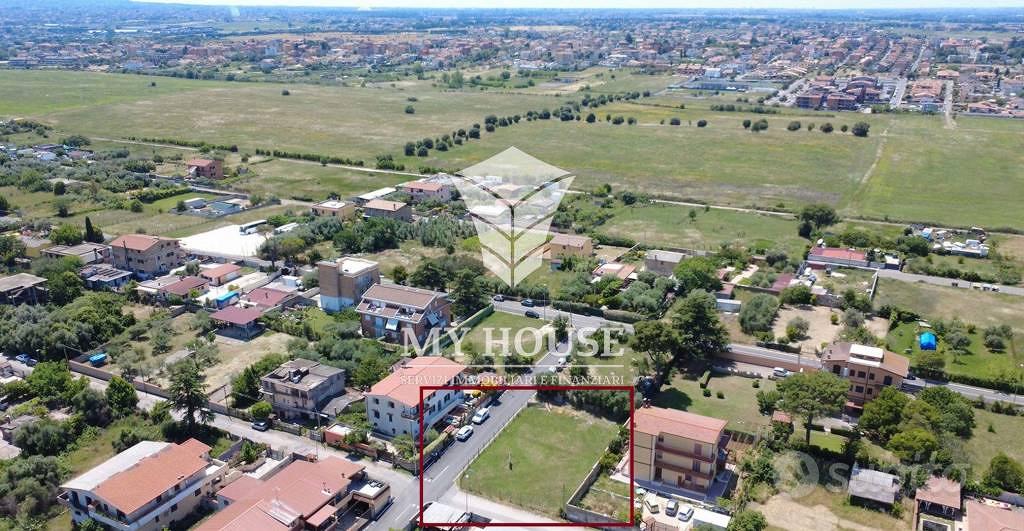 Terreno di 1040 m² a Roma - Vista 3