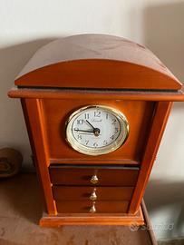 Orologio e portagioie vintage