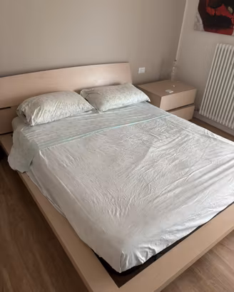 Letto e comodini