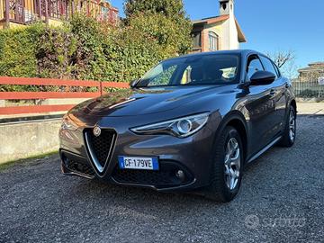Alfa Romeo Stelvio 2.2 Turbodiesel 160 CV AT8 RWD 