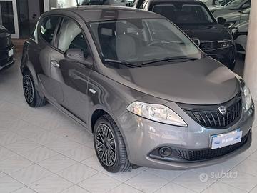 Lancia Ypsilon 1.0 FireFly 5 porte S&S Hybrid Gold