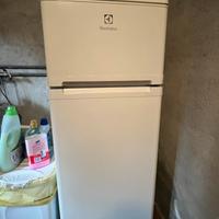 Frigorifero Electrolux con freezer