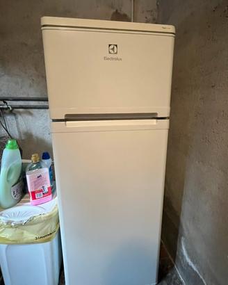 Frigorifero Electrolux con freezer