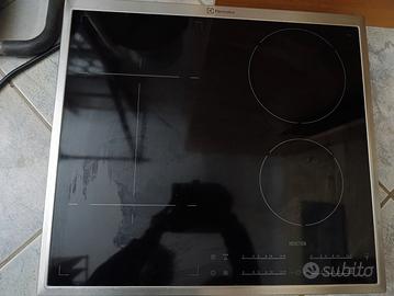 piano a induzione Electrolux 