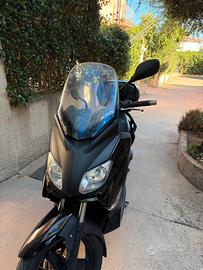 Yamaha xmax 250