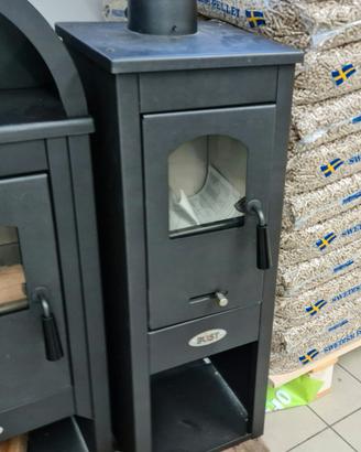 Stufa a legna 7kw o 9kw DA 250 euro Ventilata 