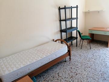 Camere singole libere zona centro