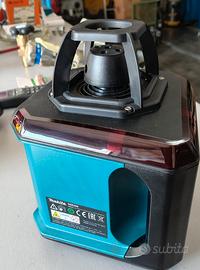 LIVELLA LASER MAKITA  SKR200 COMPLETA ! VERO AFFAR