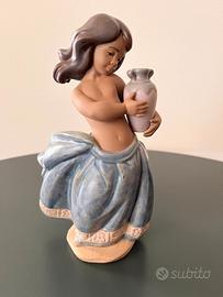 Statuetta Lladrò Acquaiola