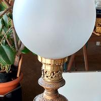 Coppia di lampade antiche in metallo