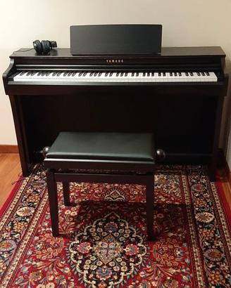 PIANOFORTE YAMAHA CLAVINOVA CLP 825R 