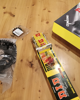 Kit trasmissione pignone corona acciaio catena did