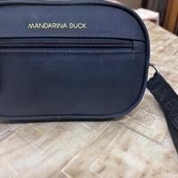 Pouchette Mandarina Duck