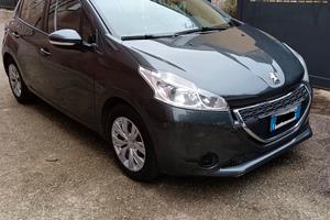 Peugeot 208 1.2 benzina