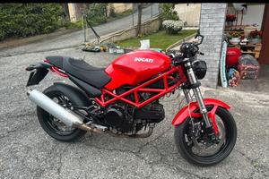 Ducati monster 695