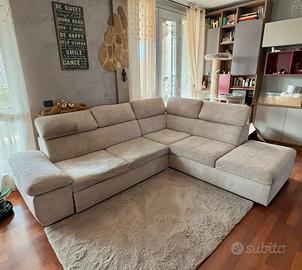 Divano angolare con penisola e contenitore