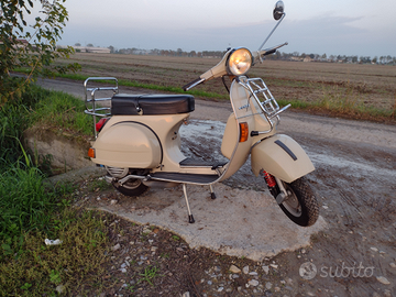 Vespa P150X