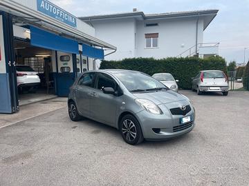 Toyota Yaris 1.0 5 porte
