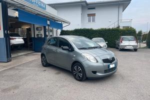 Toyota Yaris 1.0 5 porte