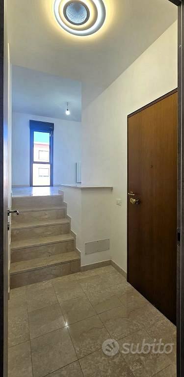 Appartamento di 121 m² con 5 locali e box auto a R - Vista 4