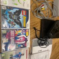 Console nintendo Wii + 4 videogiochi + pedana fit