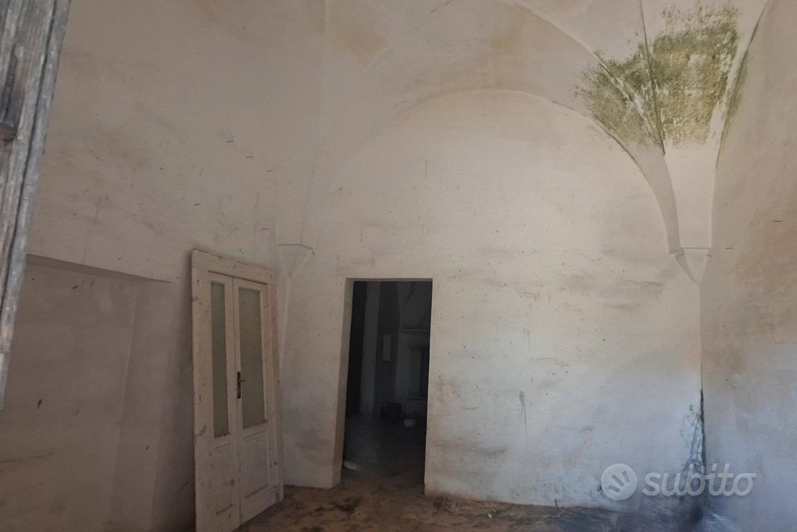 Vendita terreno con fabbricato trullo V. Castelli - Vista 4