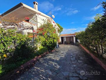 Villetta con giardino a 400 mt dalla spiaggia