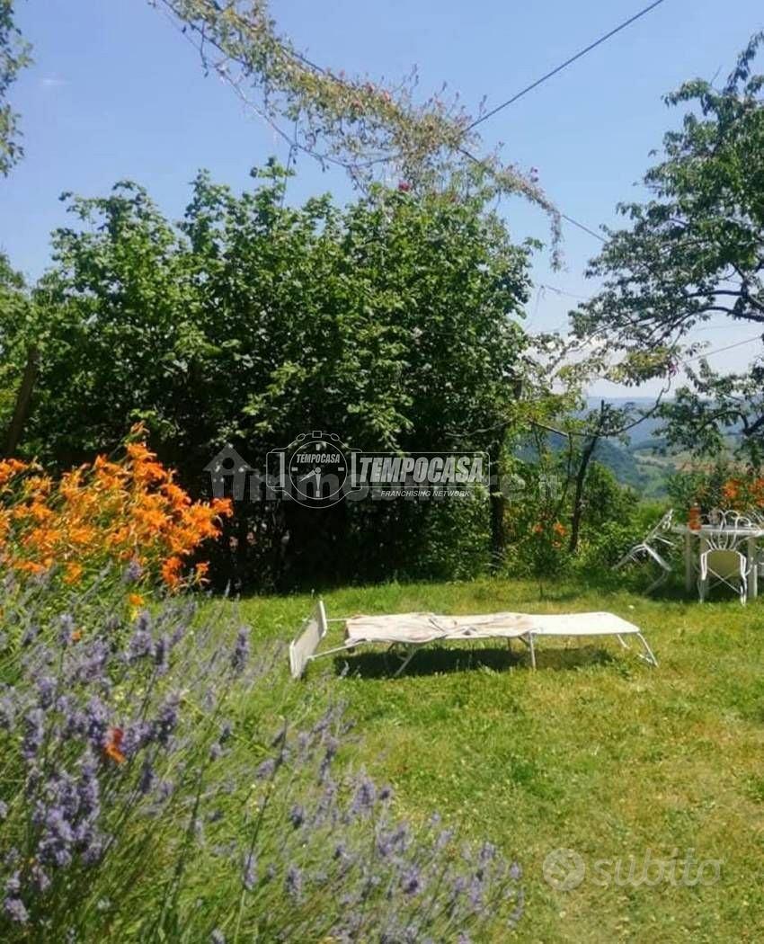 TERRATETTO CON PORZIONE IN SASSO DA RISTRUTTURARE - Vista 2