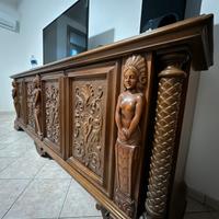 Credenza del 19ºsecolo  in stile Rinascimentale
