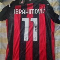 AC Milan Divisa Ibrahimovic Autografata 2020/2021 