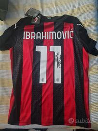 AC Milan Divisa Ibrahimovic Autografata 2020/2021 