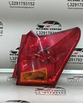 Faro fanale stop posteriore destra dx toyota auris