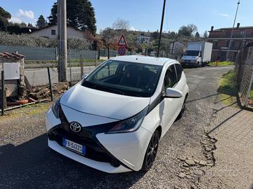 Toyota Aygo 1.0 VVT-i 69 CV 5 porte x-wave MMT
