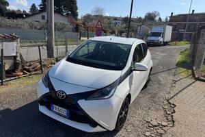 Toyota Aygo 1.0 VVT-i 69 CV 5 porte x-wave MMT