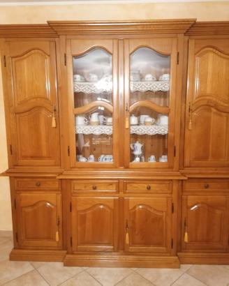 credenza più 6 sedie e tavolo
