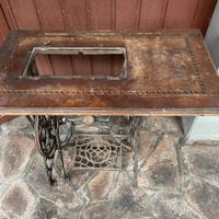 Tavolo per macchina da cucire antico