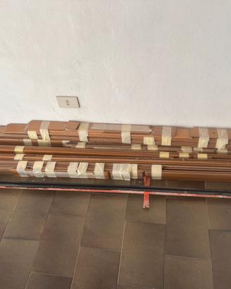 Battiscopa in legno