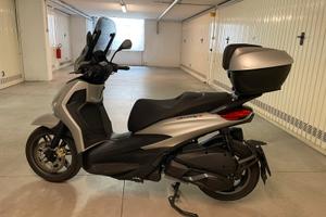 Beverly  S hpe 300
