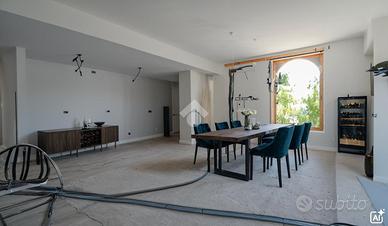 CASA SEMINDIPENDENTE A TOSCOLANO-MADERNO