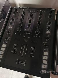 Traktor Kontrol Z2 Mixer per DJ