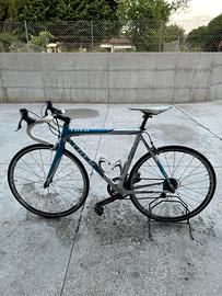 Bici da corsa Trek  Madone in carbonio