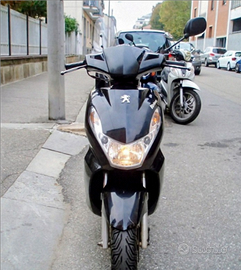 Scooter Pegout Kisbee 50