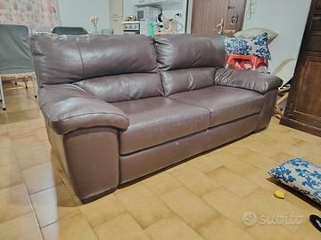 divano poltronesofà in pelle