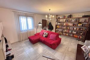 VILLA A SCHIERA A LIZZANELLO