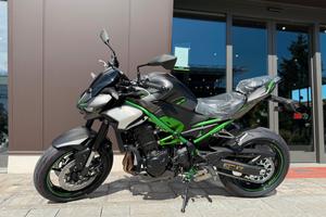 Kawasaki Z 900 2025